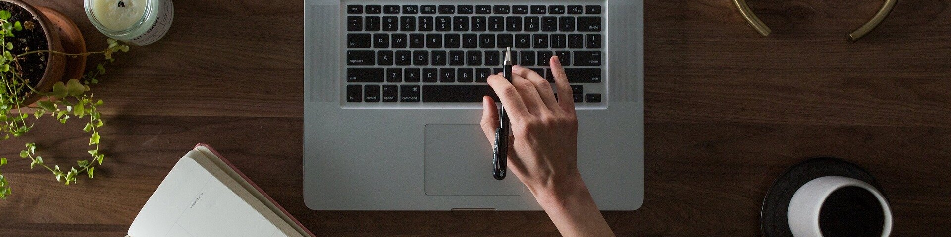 Laptop, Notizen, Training, Fortbildung, Remote 